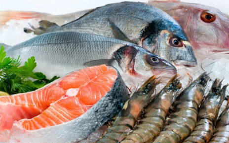Consumir omega-3 del pescado disminuye riesgo de infarto