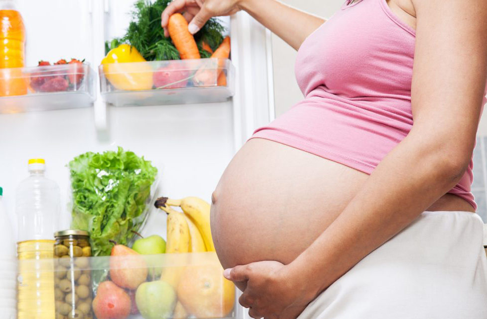 Consumir antioxidantes durante embarazo previene partos prematuros