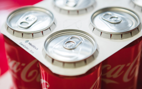 Coca-Cola arranca producción de latas con cartón
